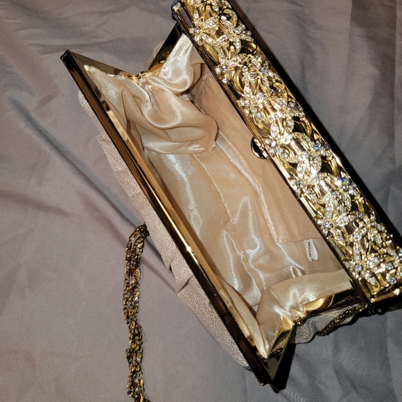 Gold Embellished evening clutch purse - Picture 4 of 5